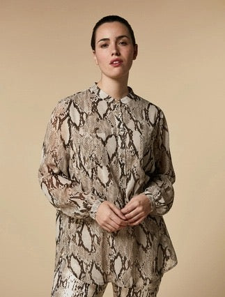 MARINA SPORT - CAMICIA IN GEORGETTE CON STAMPA ESCLUSIVA ,DALLA LINEA DIRITTA