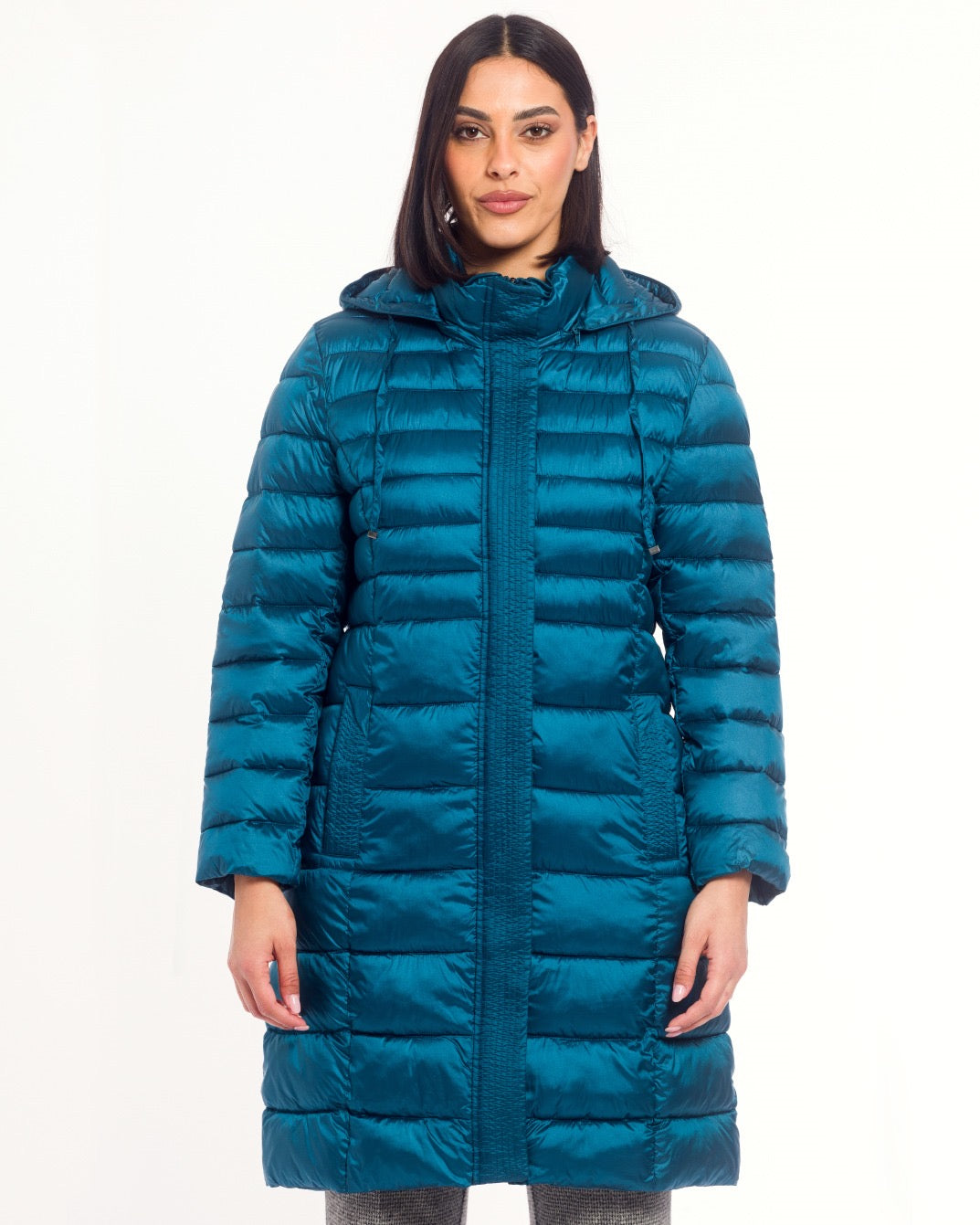 Giaccone nero con cappuccio e zip a scomparsa