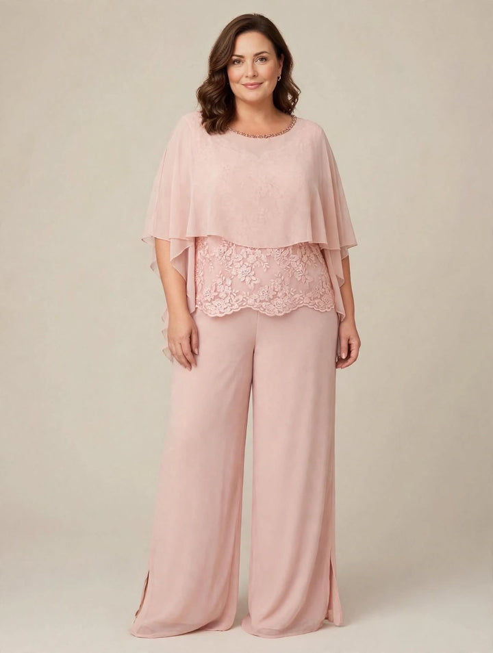 ANNA CAIAZZO - COMPLETO TRE PEZZI CON TOP IN PIZZO SMERLATO, MANTELLA IN CHIFFON CON COLLARE IN STRASS E PANTALONE WIDE-LEG