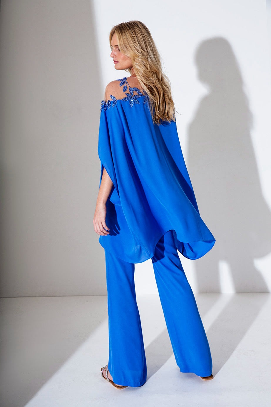 ALLURE - COMPLETO COMPOSTO DA PANTALONE PALAZZO E CASACCA MORBIDA ASIMMETRICA