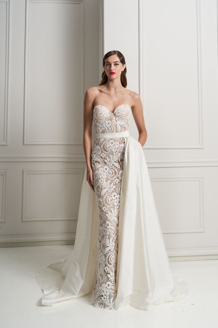 MISCHALIS - ABITO LUNGO IN PIZZO CON BUSTIER STRUTTURATO E SOPRAGONNA FLUIDA