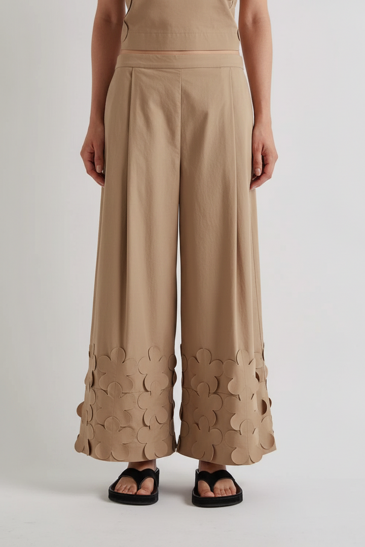 MEIMEI J - PANTALONE CON FIORI APPLICATI AL FONDO