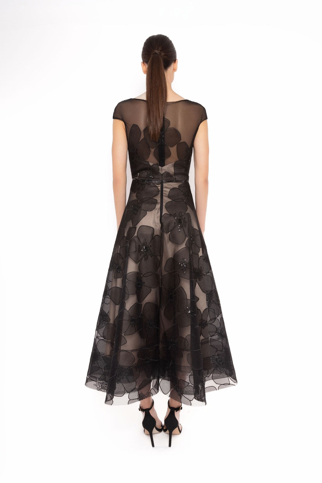 CARLA RUIZ - ABITO MIDI NERO IN TULLE RICAMATO CON MOTIVO FLOREALE