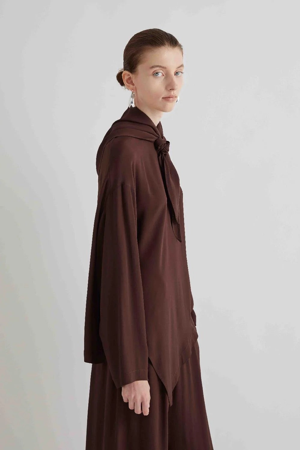 MEIMEI J - BLUSA OVERSIZE CON SCIARPA