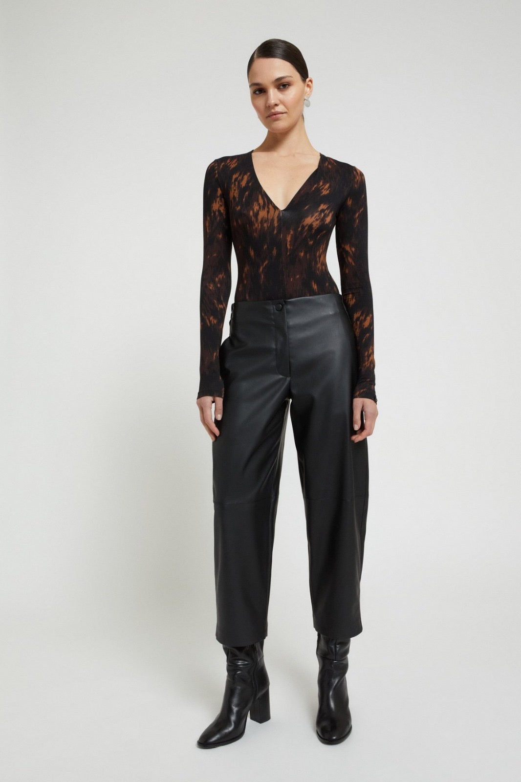 OTTO D’AME - PANTALONE BALLOON CON EFFETTO CAMOSCIO CON SPALMATURA GOMMATA