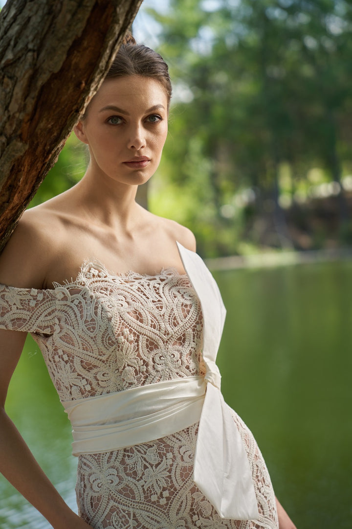 MY ANGELS - ABITO MIDI IN PIZZO OFF-SHOULDER CON FIOCCO SCULTOREO