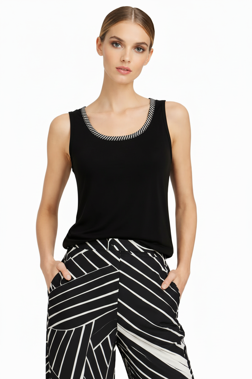 MIRELLA MATTEINI - TOP SMANICATO NERO CON SPALLA LARGA E LINEA MORBIDA
