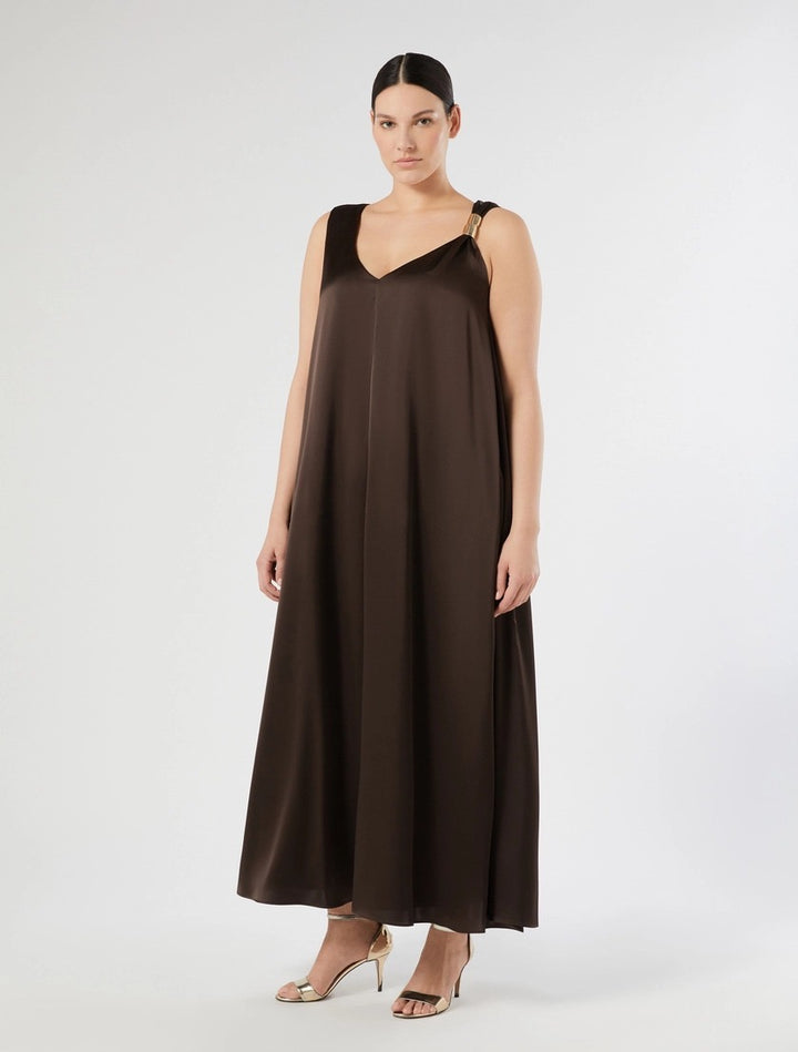 MARINA RINALDI - ABITO LUNGO IN SATIN CON DETTAGLIO IN METALLO SULLA SPALLINA CHE FORMA UN DRAPPEGGIO