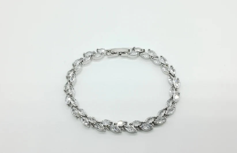 Bracciale di zirconi crystal con rodiatura color argento
