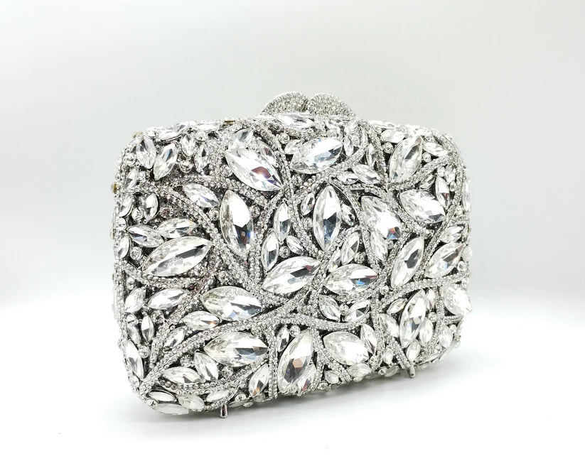 Borsetta gioiello argento con cristalli color crystal e tracolla interna removibile.