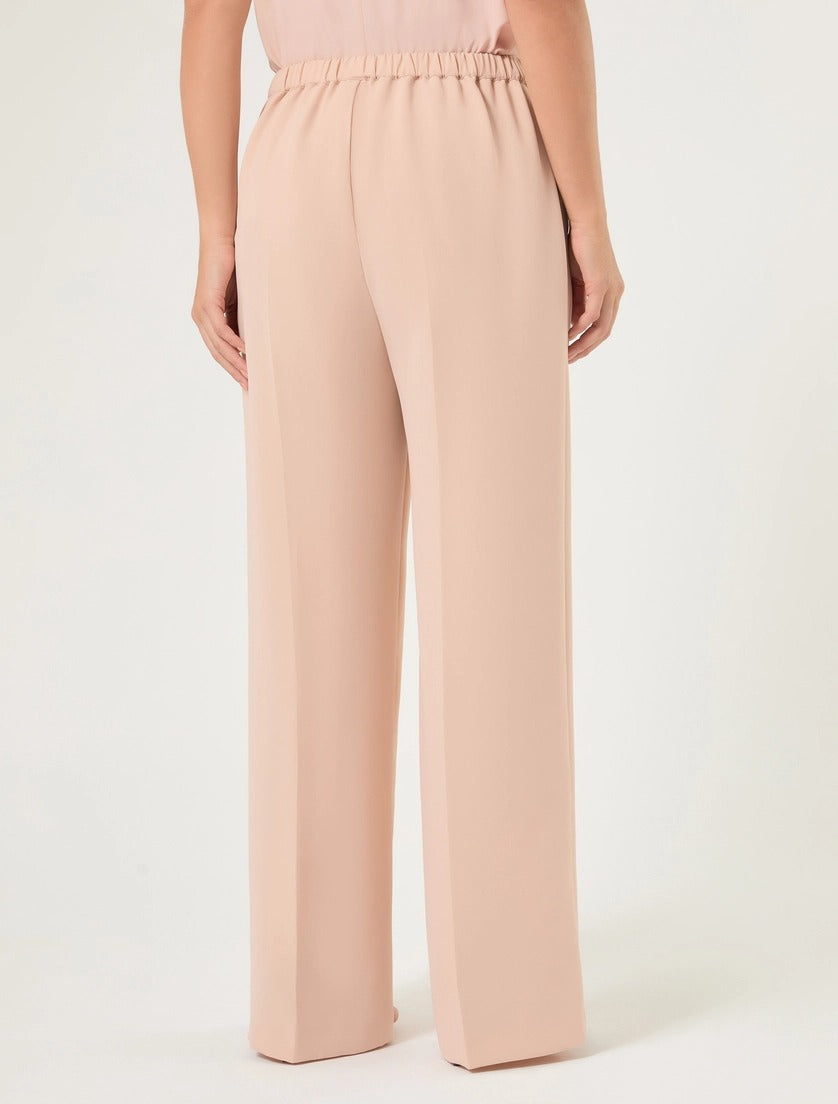 MARINA RINALDI - ATTITUDINE SARTORIALE PER I PANTALONI AMPI IN CADY CON ELASTICO AI FIANCHI E SUL RETRO