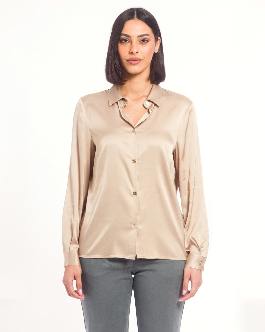 Camicia Satin Beige Donna – Eleganza e Comfort