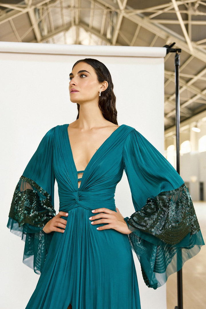 MAESTRI - ABITO LUNGO IN CHIFFON CON MANICHE A FARFALLA E DETTAGLI SCINTILLANTI