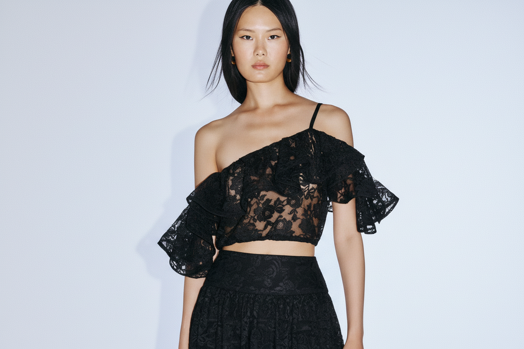 TWINS - TOP CORTO IN PIZZO CON SPALLA SCOPERTA