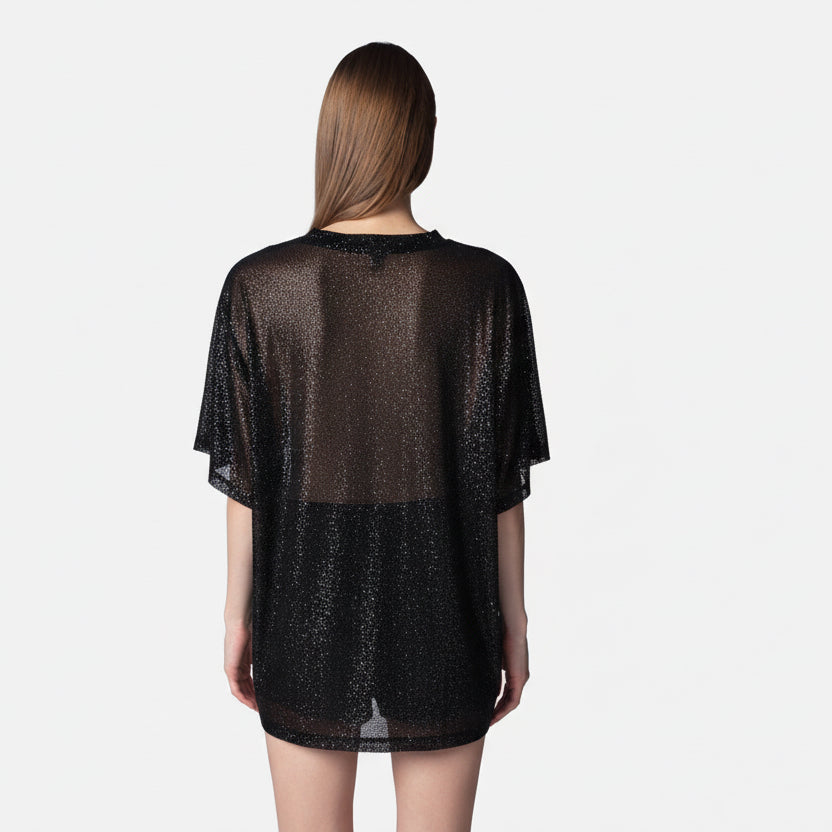 TWENTYFOURHAITCH - T-SHIRT MENDES OVER IN TULLE RIVESTITA CON MINI HOT FIX, MANICHE CORTE E SPALLINA ALTA, LUNGHEZZA MEDIA.