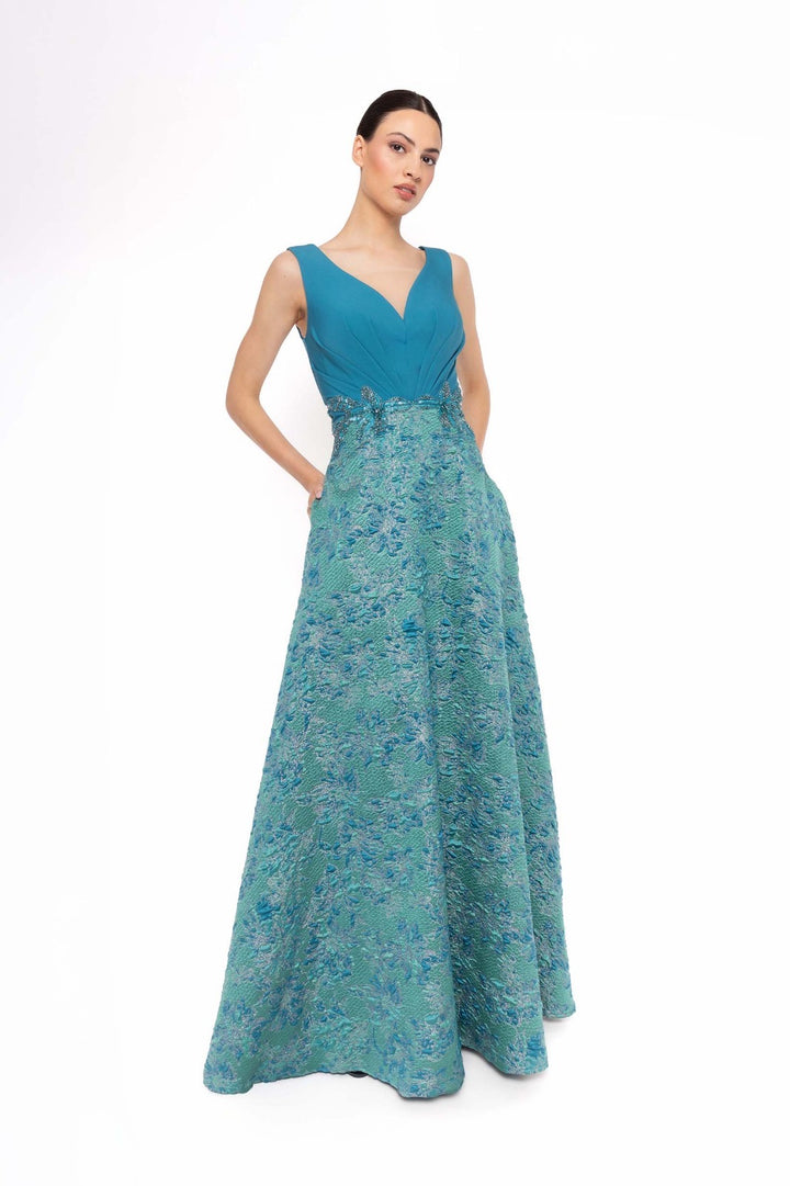 CARLA RUIZ - ABITO LUNGO ELEGANTE CON CORPINO SCOLLO A V E GONNA JACQUARD