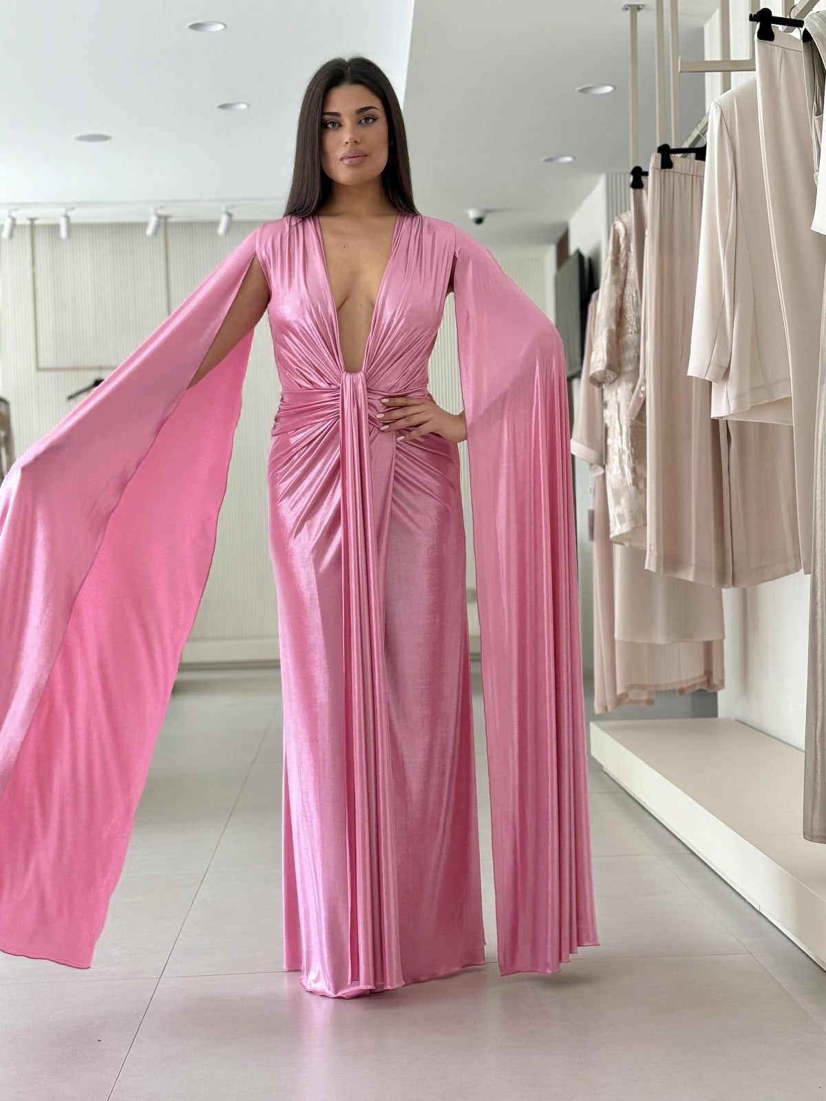 Abito da Sera in Jersey Lucido con Mantello – Rosa Barbie