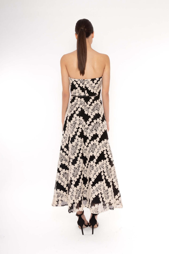 CARLA RUIZ - ABITO LUNGO IN PIZZO BICOLOR CON SCOLLO A FASCIA