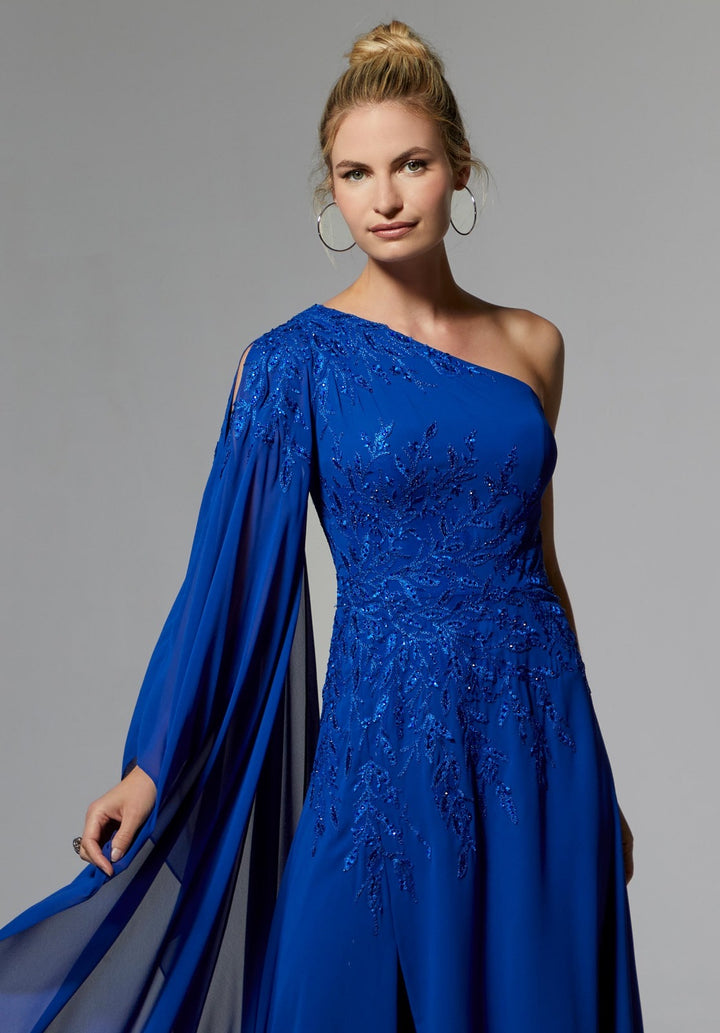 MGNY - ABITO DA SERA IN CHIFFON CON SCOLLATURA MONOSPALLA E MANICA LUNGA FLY-AWAY, CON RICAMO IN RILIEVO