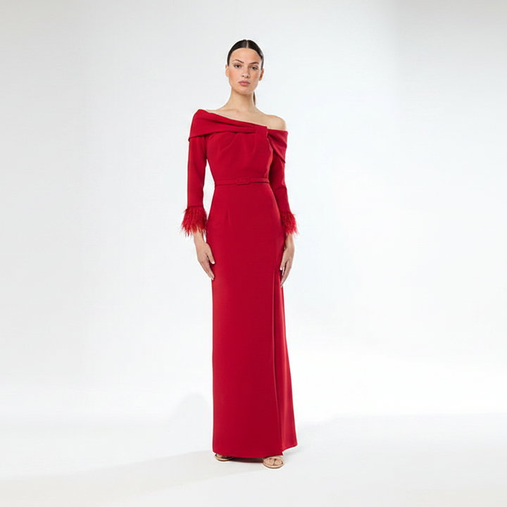 CARLA RUIZ - ABITO LUNGO DA CERIMONIA IL SENSUALE DESIGN OFF-SHOULDER LASCIA LE SPALLE DELICATAMENTE SCOPERTE