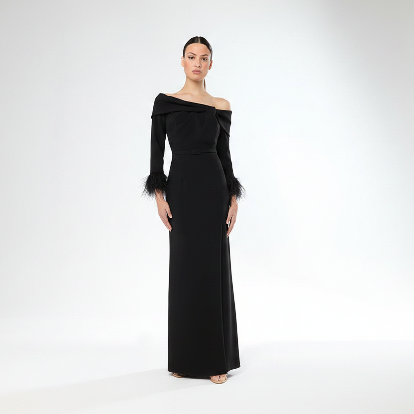 CARLA RUIZ - ABITO LUNGO DA CERIMONIA IL SENSUALE DESIGN OFF-SHOULDER LASCIA LE SPALLE DELICATAMENTE SCOPERTE