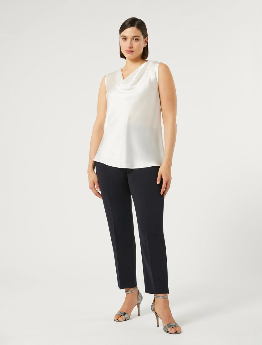MARINA RINALDI - BLUSA IN SATIN CON LEGGERO SCOLLO DRAPPEGGIATO È UN CAPO ELEGANTE E SOFISTICATO