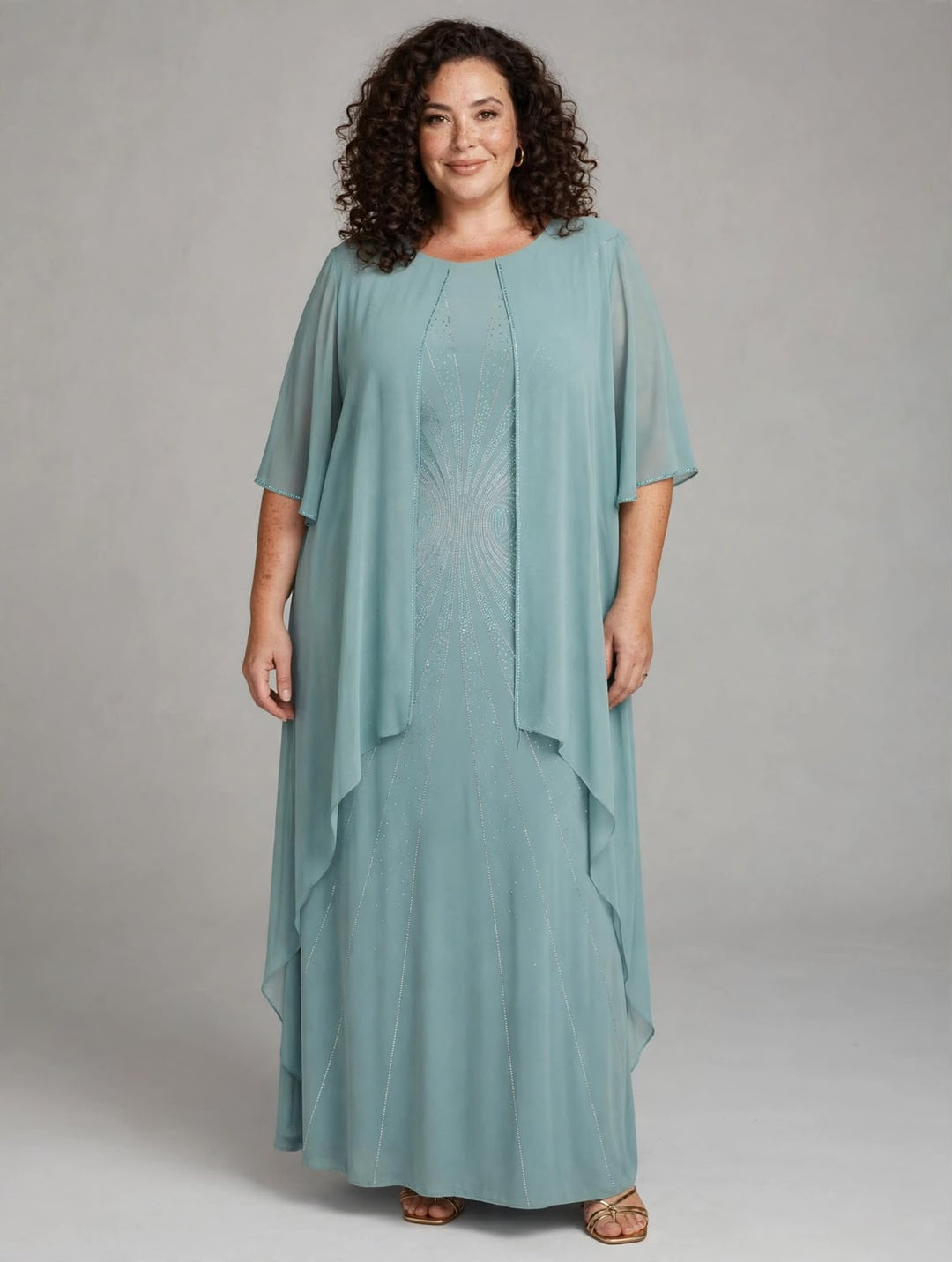 MERY LÒ - ABITO LUNGO CON CAPE IN CHIFFON E RICAMI A RAGGI