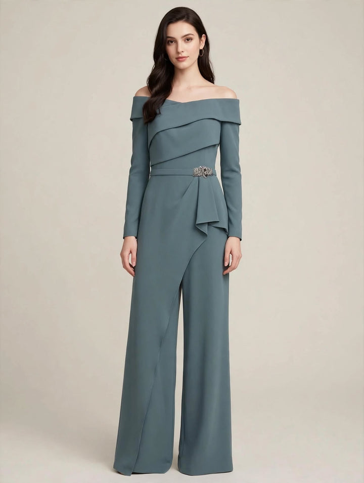 VENI INFANTINO - TUTA JUMPSUIT IN CRÊPE OFF-SHOULDER CON CORPINO DRAPPEGGIATO A PEPLUM, SPILLA GIOIELLO E PANTALONE WIDE-LEG