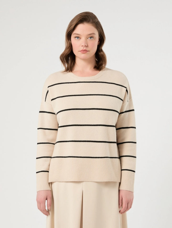 PERSONA - MAGLIA IN PURA LANA CARDATA, DALLA LINEA BOXY
