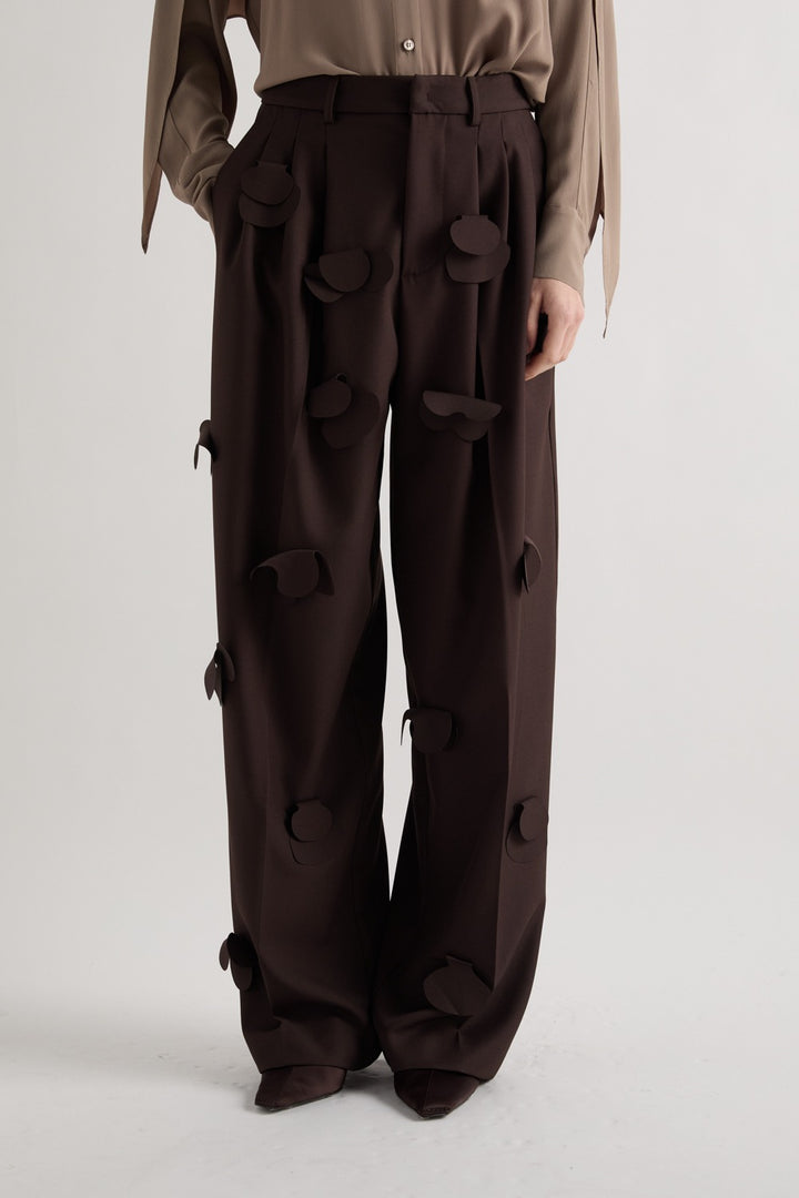 MEIMEI J - PANTALONE CON APPLICAZIONI FLOREALI TONO SU TONO