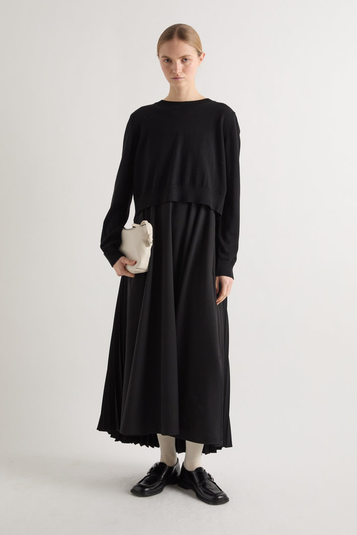 MEIMEI J - ABITO MIDI DAL DESIGN A DOPPIO STRATO CON DETTAGLIO CUT-OUT SUL RETRO, SOFISTICATO E DI CARATTERE